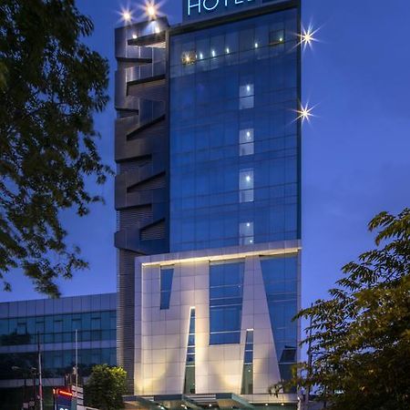Hotel 88 Grogol Jakarta By Wh מראה חיצוני תמונה