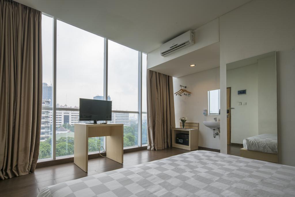 Hotel 88 Grogol Jakarta By Wh מראה חיצוני תמונה