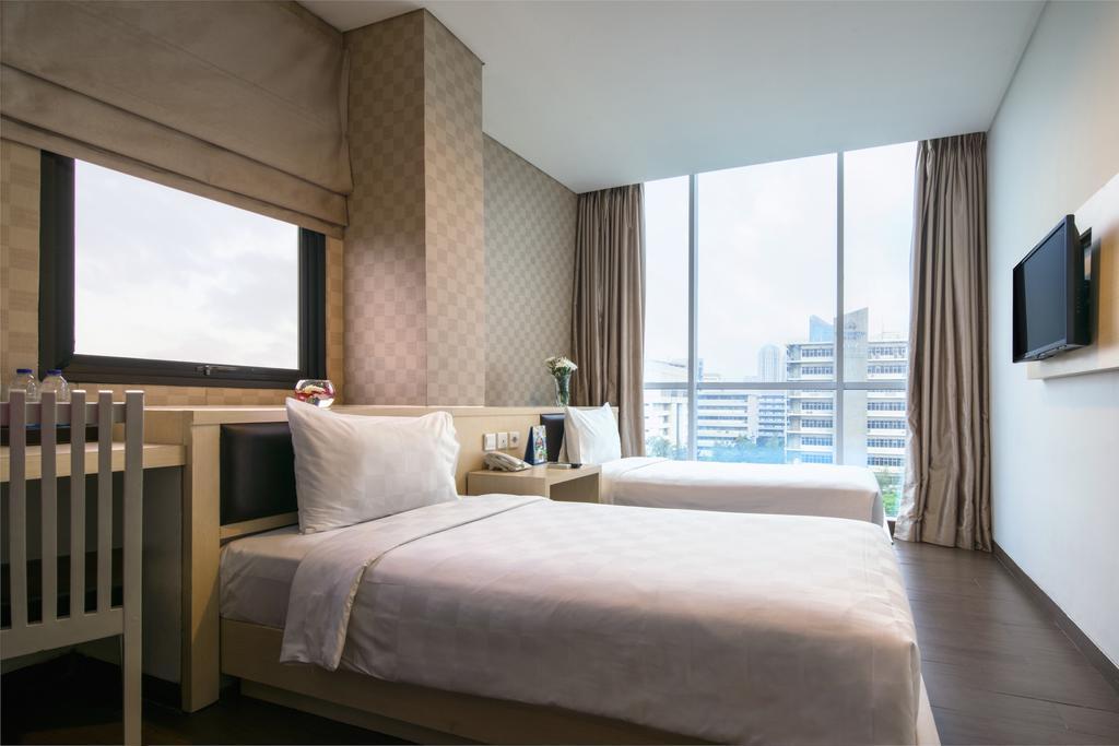 Hotel 88 Grogol Jakarta By Wh מראה חיצוני תמונה